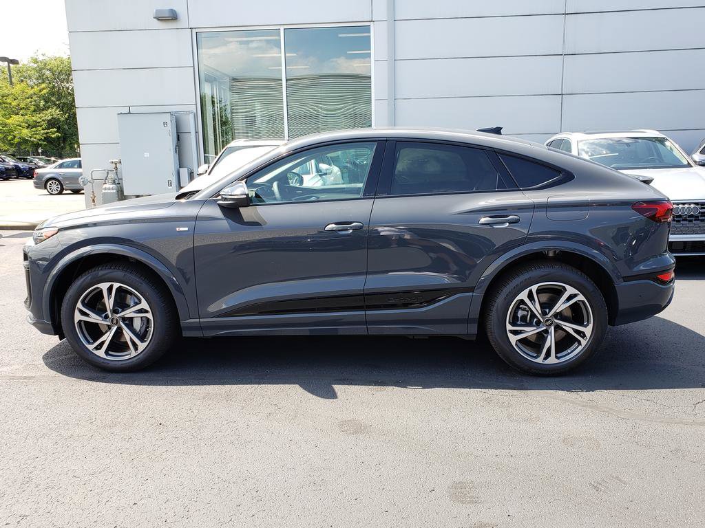 New 2027 Audi Q6 e-tron Premium Plus AWD/4WD image 2