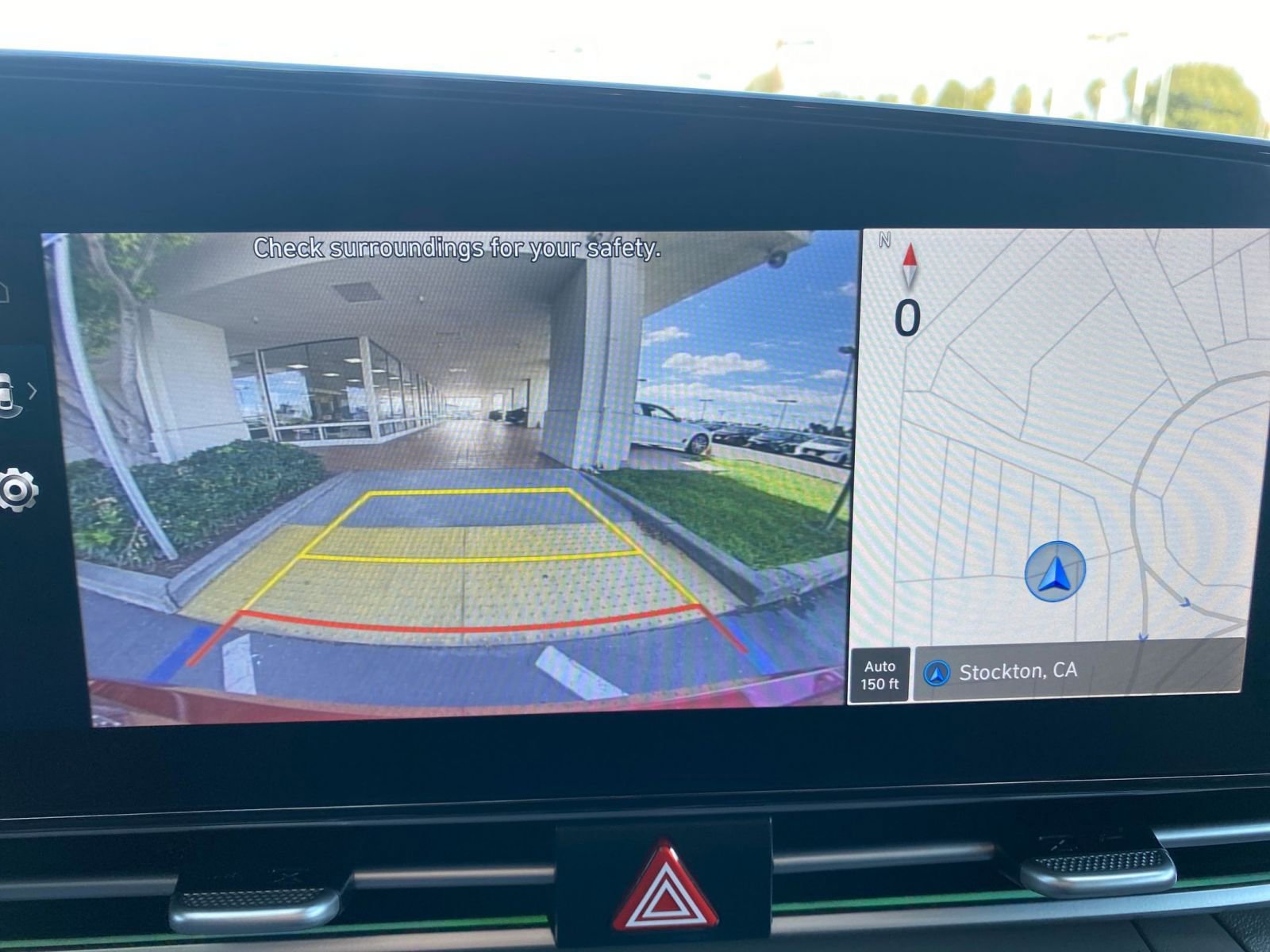 Used 2025 Hyundai Elantra SEL image 17