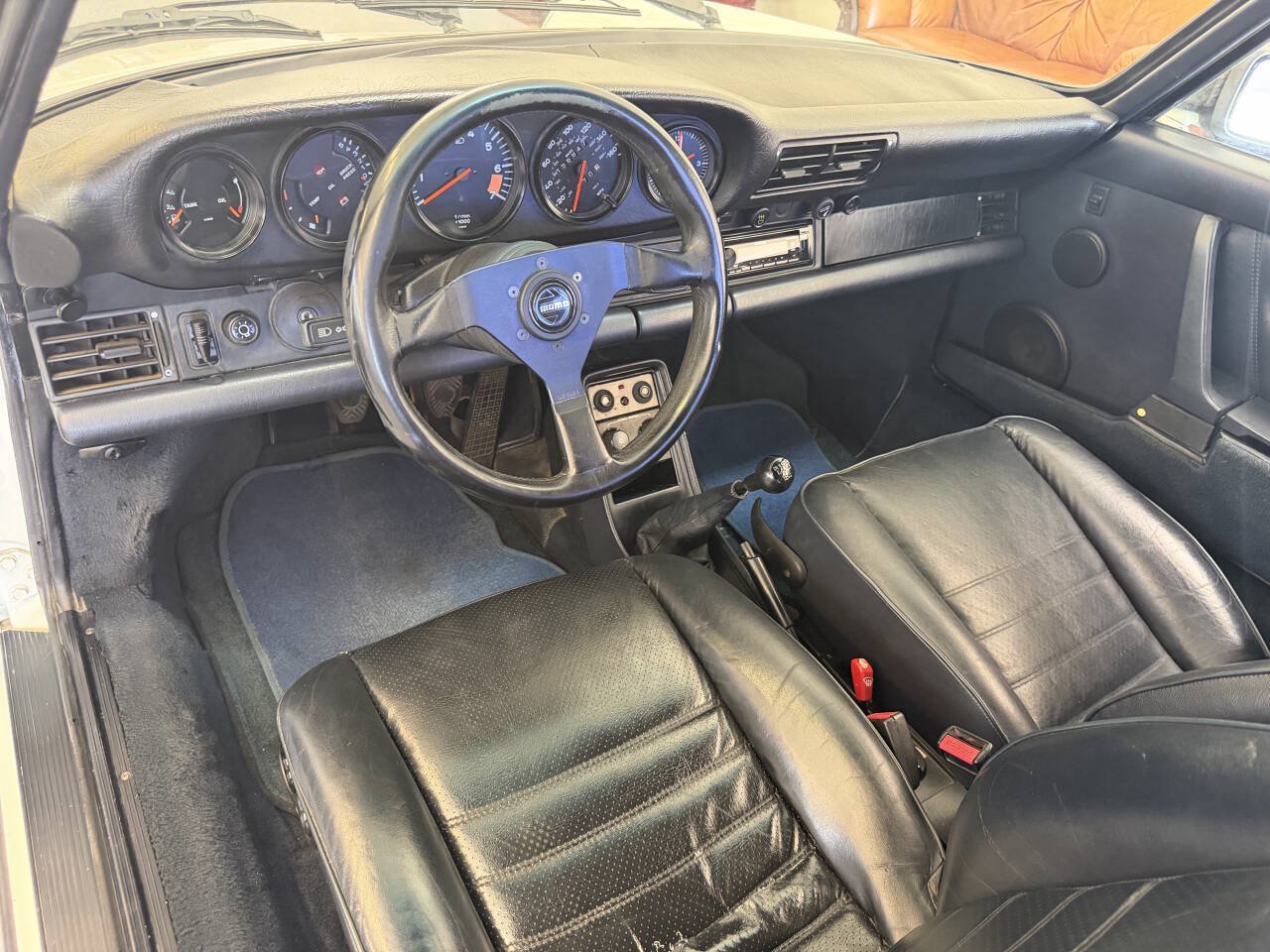 Used 1988 Porsche 911 Carrera RWD image 26