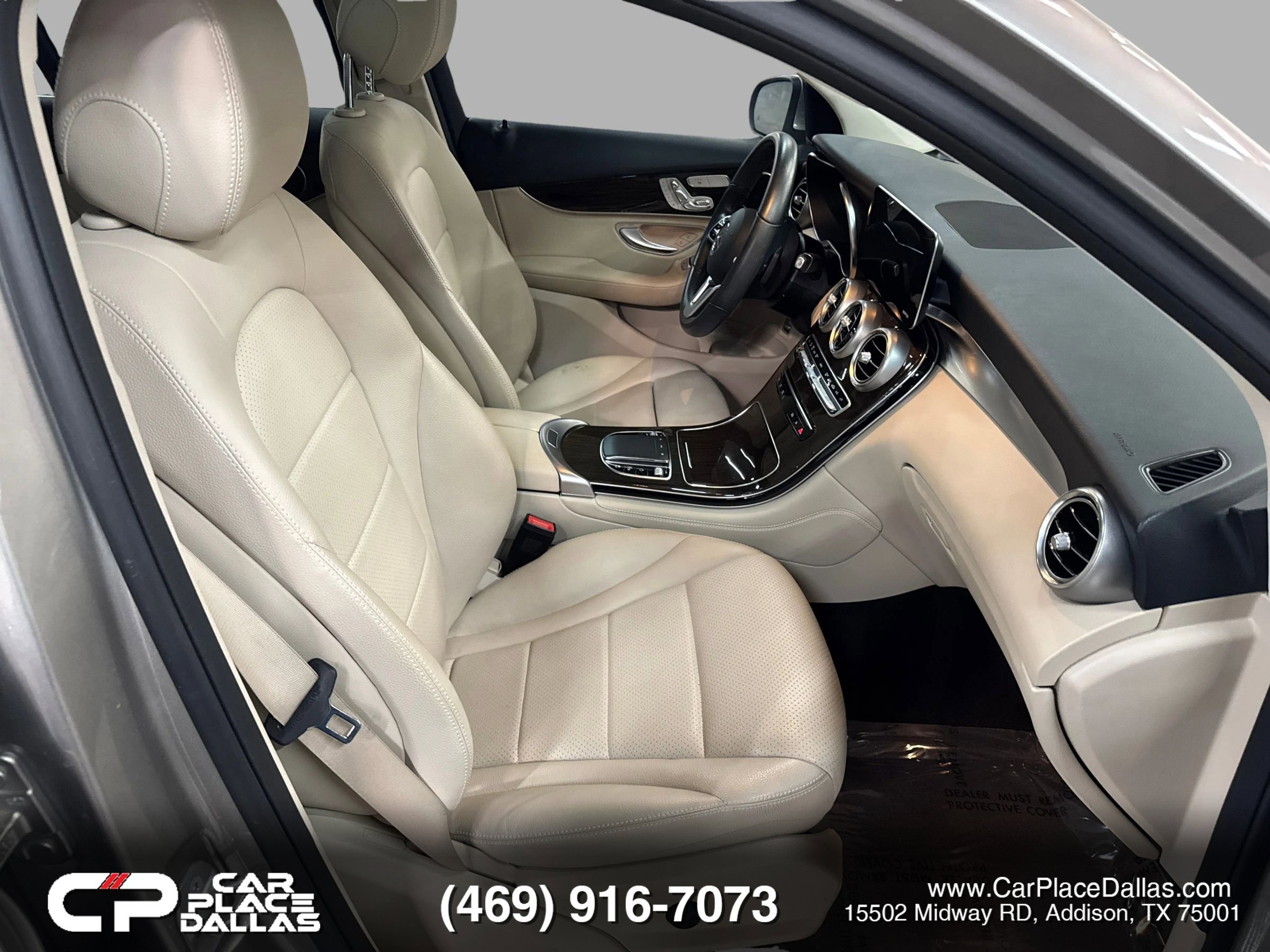 Used 2021 Mercedes-Benz GLC 300 w/ Premium Package image 30