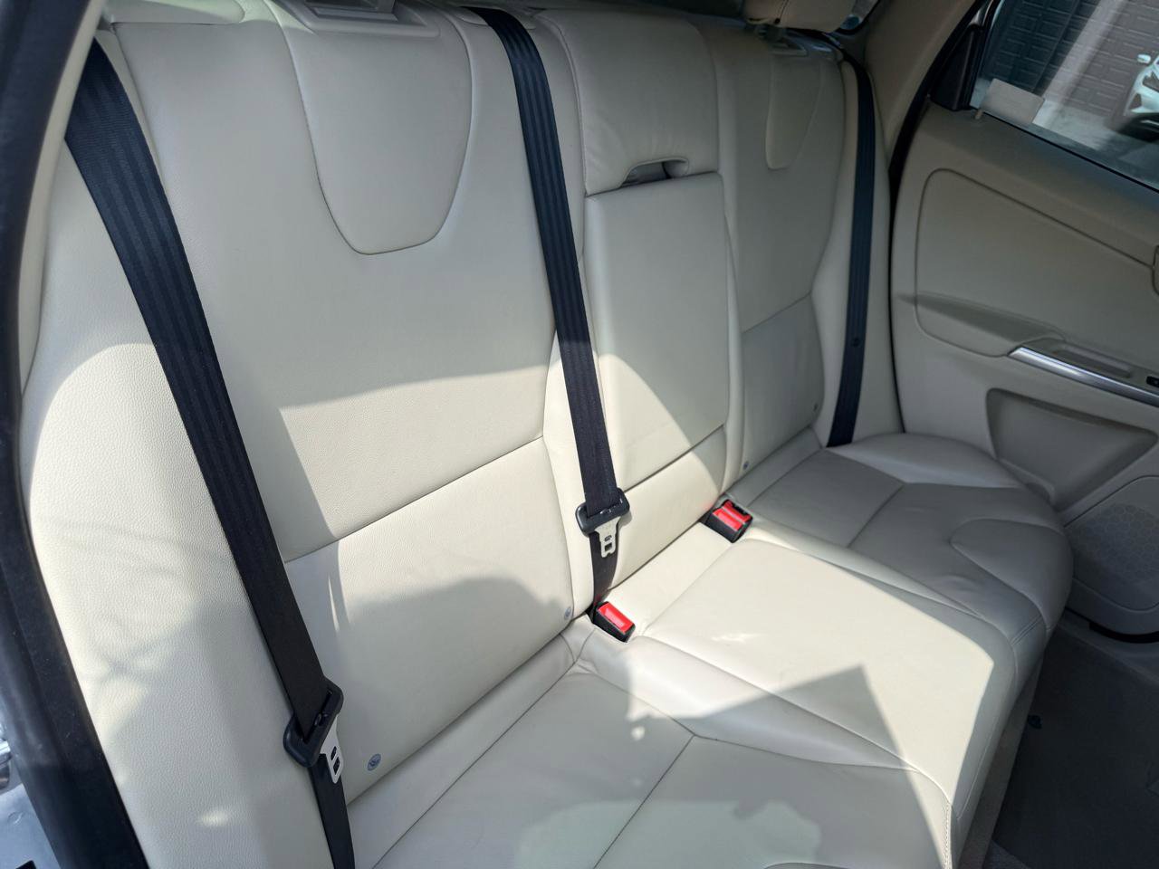 Used 2015 Volvo XC60 T5 Premier image 8