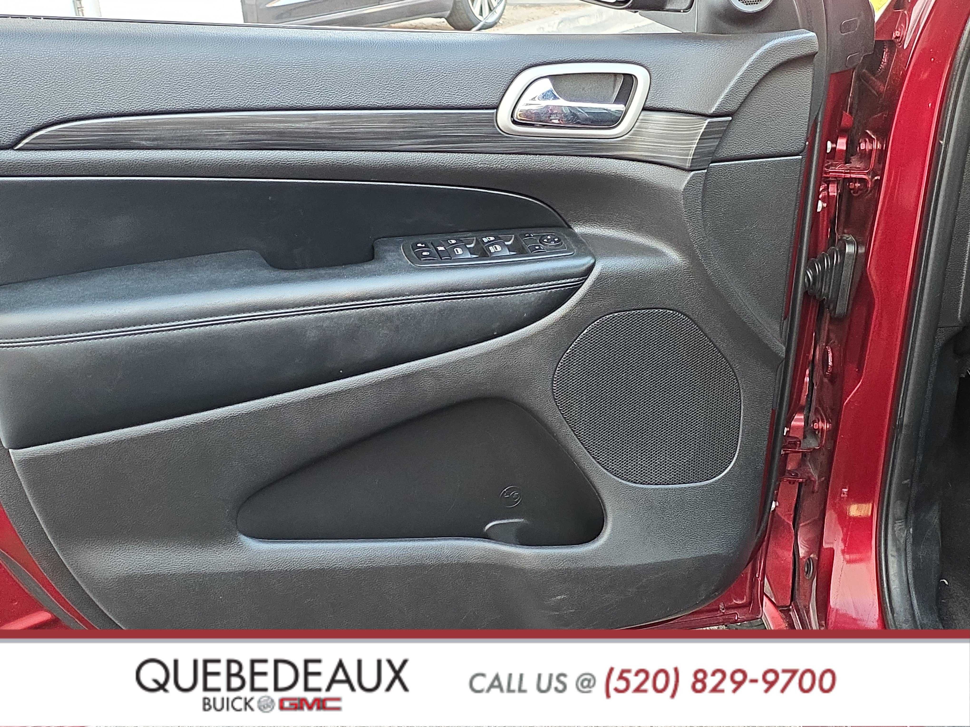 Used 2020 Jeep Grand Cherokee Altitude AWD/4WD image 9