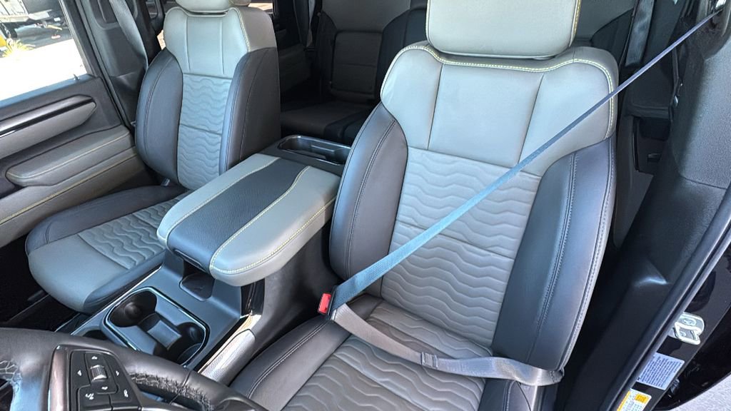 Used 2026 Chevrolet Silverado 2500 ZR2 w/ LPO, Dark Essentials Package image 24