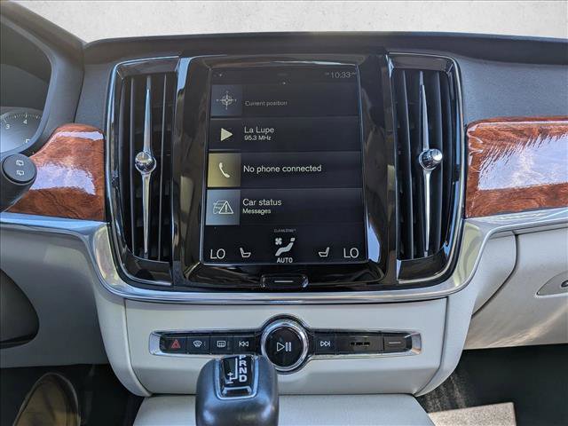 Used 2017 Volvo V90 T6 Cross Country image 12