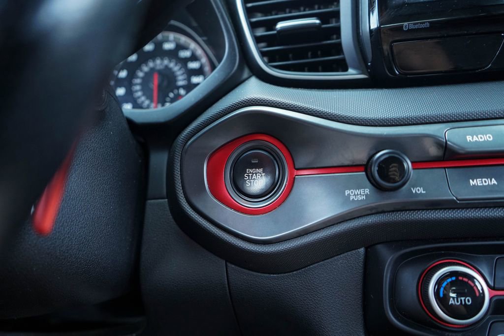 Used 2019 Hyundai Veloster Turbo image 24