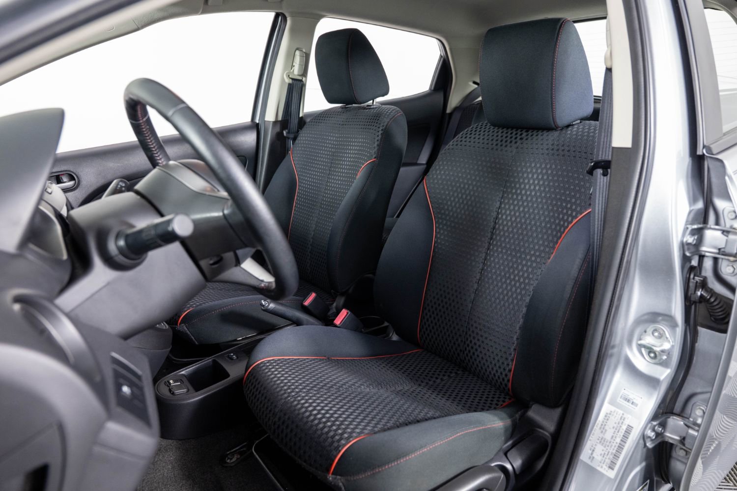 Used 2014 MAZDA MAZDA2 Touring image 16