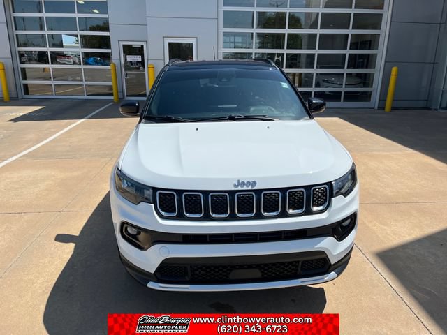 Used 2023 Jeep Compass Limited AWD/4WD image 9