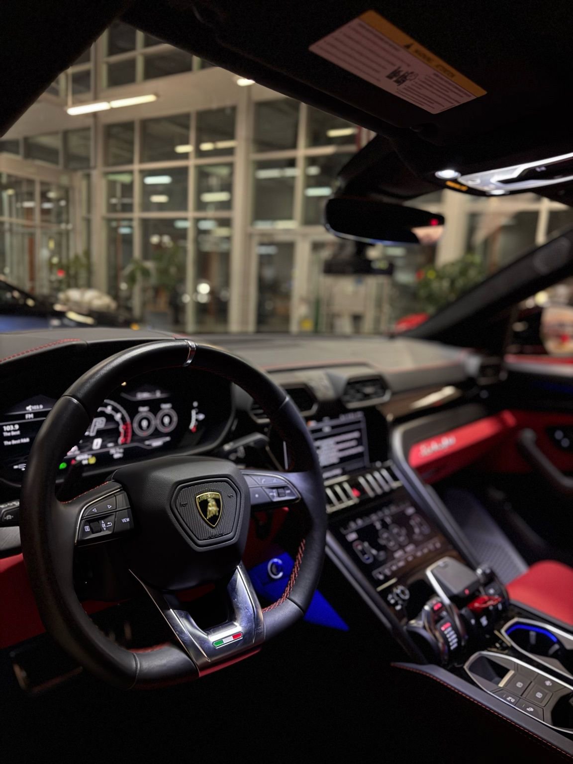 Used 2022 Lamborghini Urus image 29