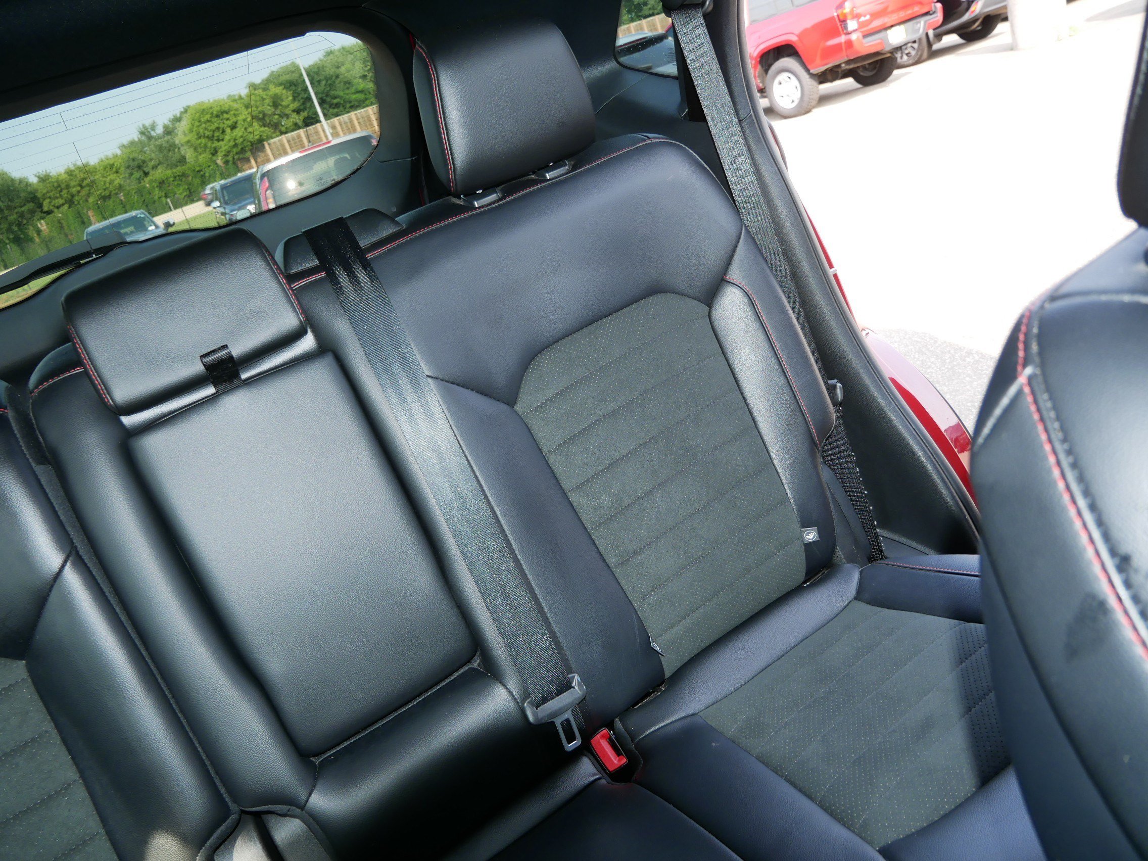 Used 2023 Ford Edge ST-Line w/ Class II Trailer Tow Package AWD/4WD image 14