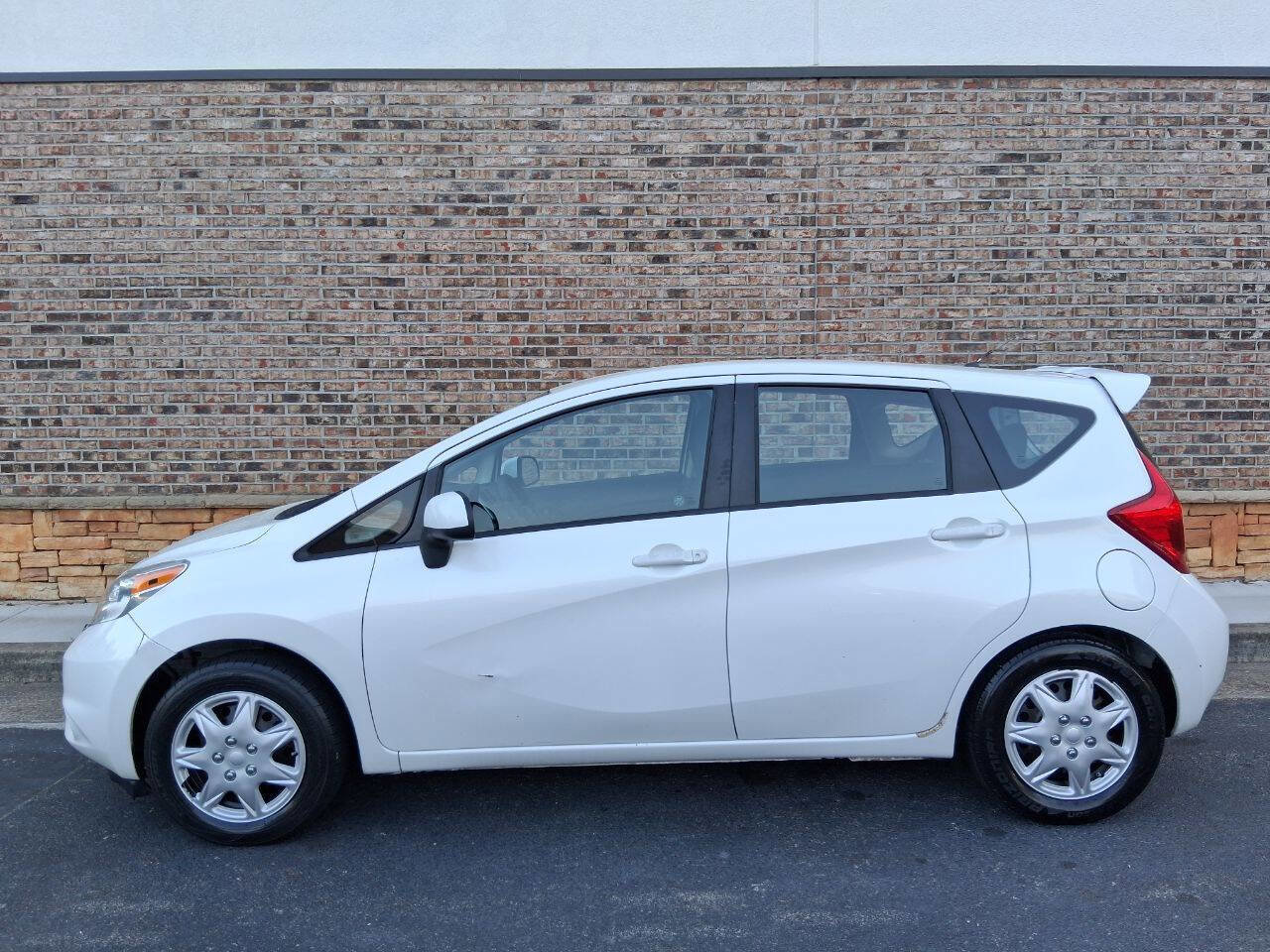 Used 2014 Nissan Versa Note S FWD image 2