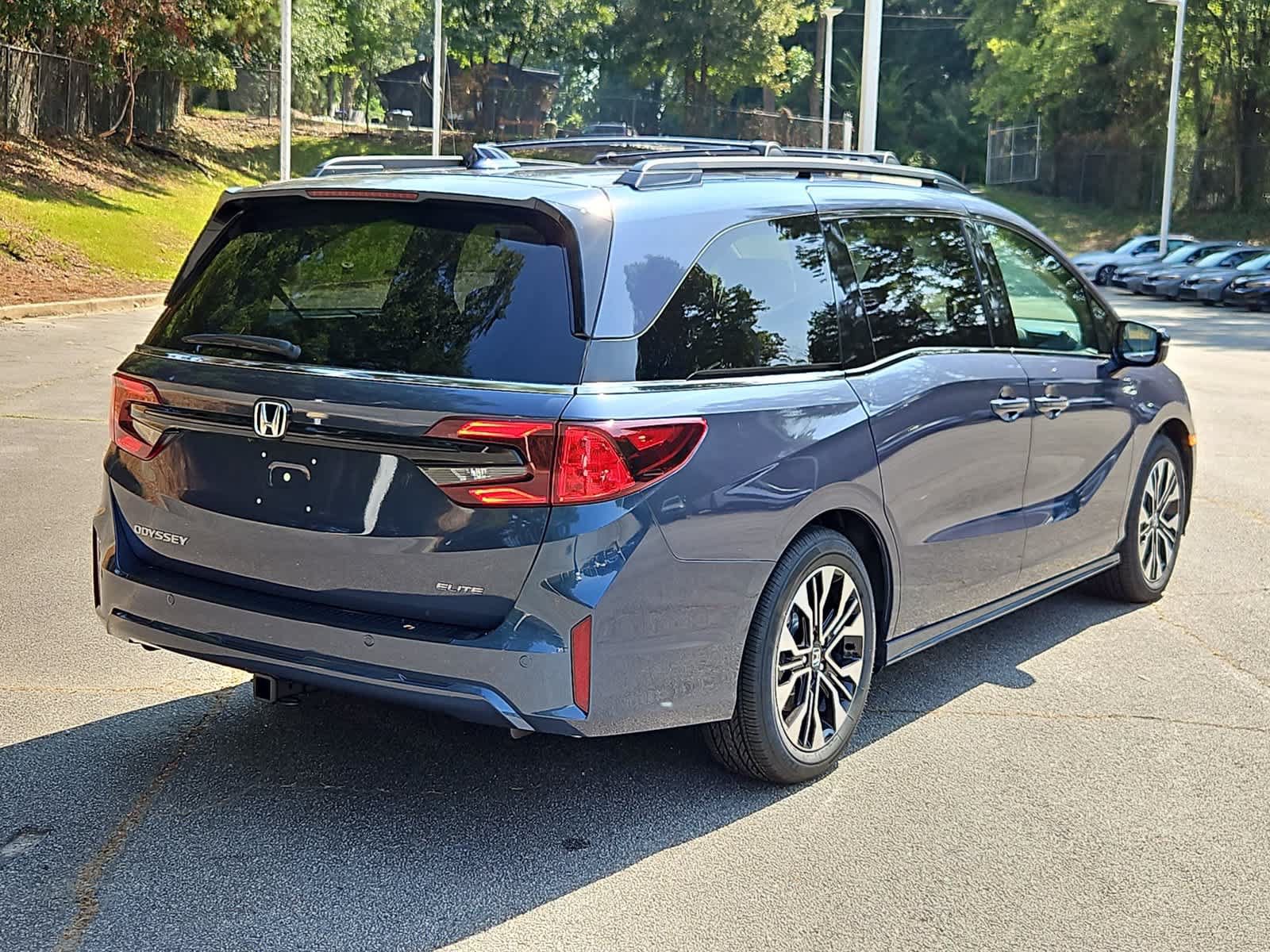 New 2027 Honda Odyssey Elite image 4