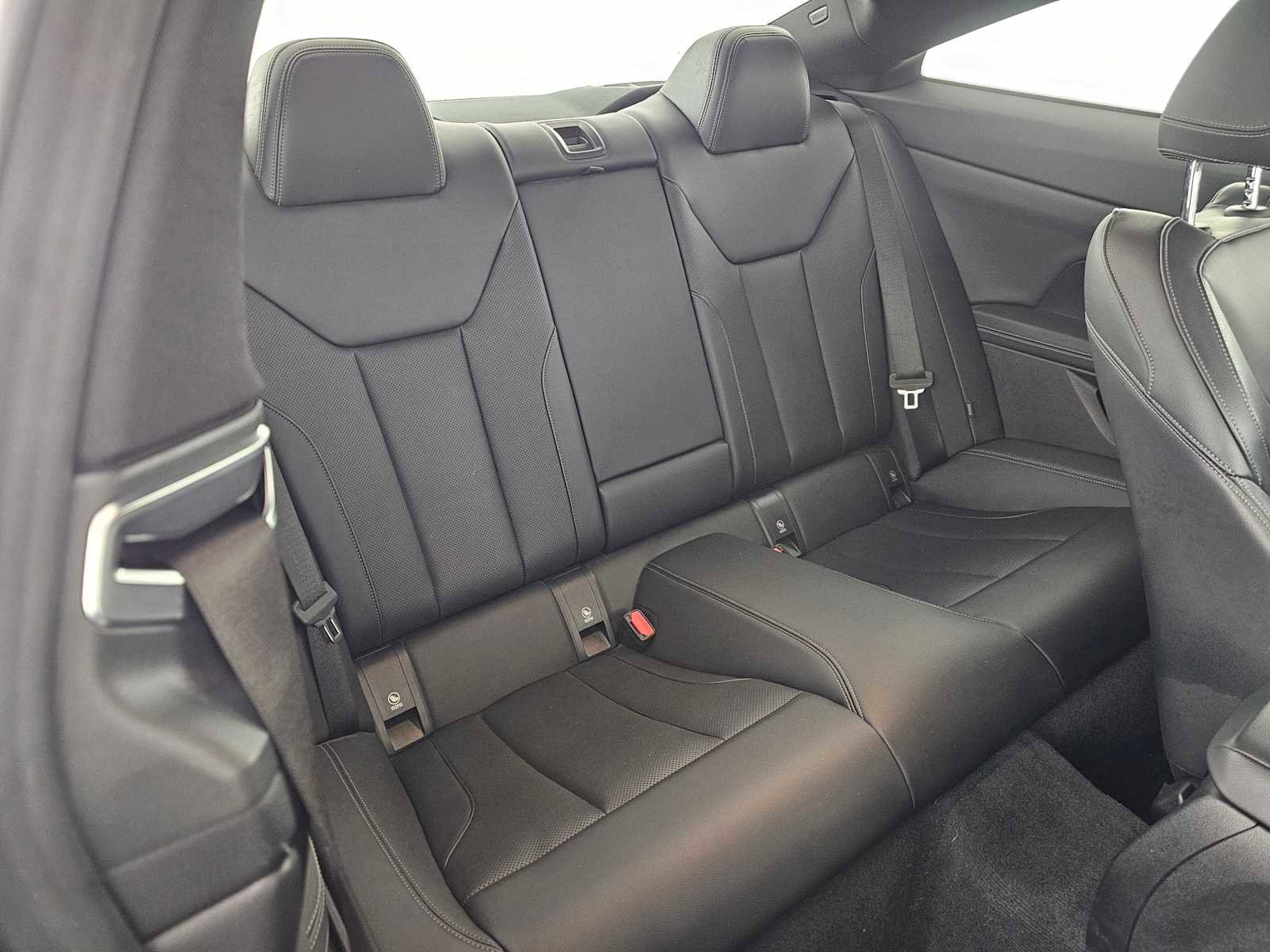 Used 2024 BMW 430i xDrive Coupe w/ Premium Package image 23