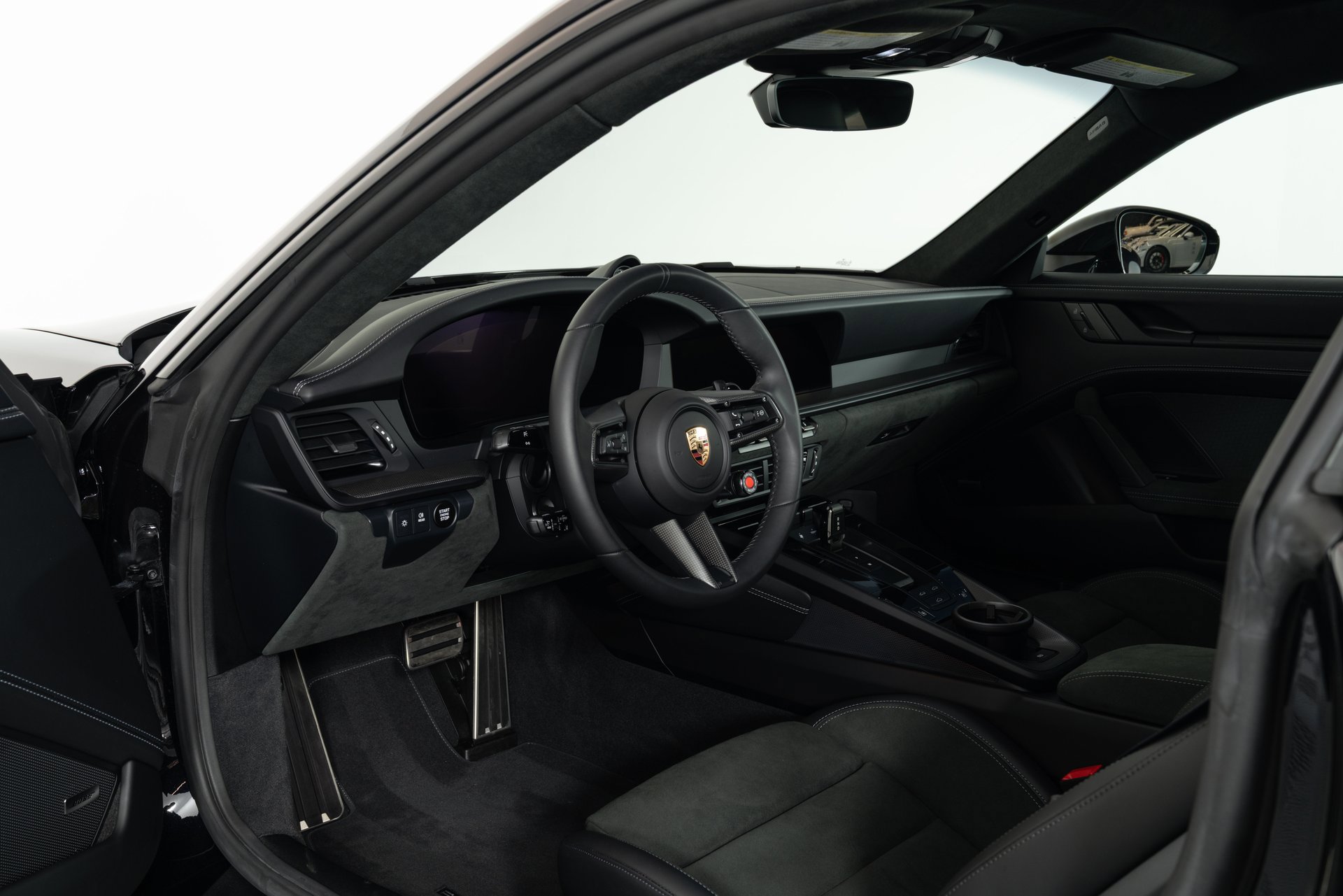 Used 2025 Porsche 911 Carrera GTS image 11