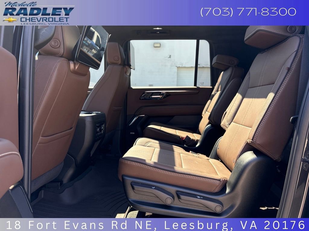 Used 2026 Chevrolet Suburban High Country AWD/4WD image 23