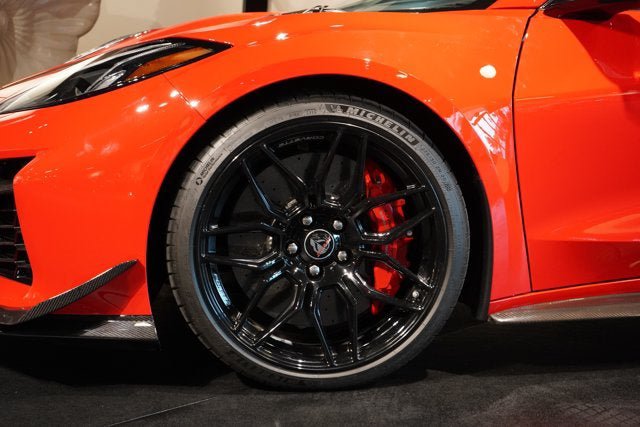 Used 2024 Chevrolet Corvette Z06 w/ Z07 Performance Package RWD image 24