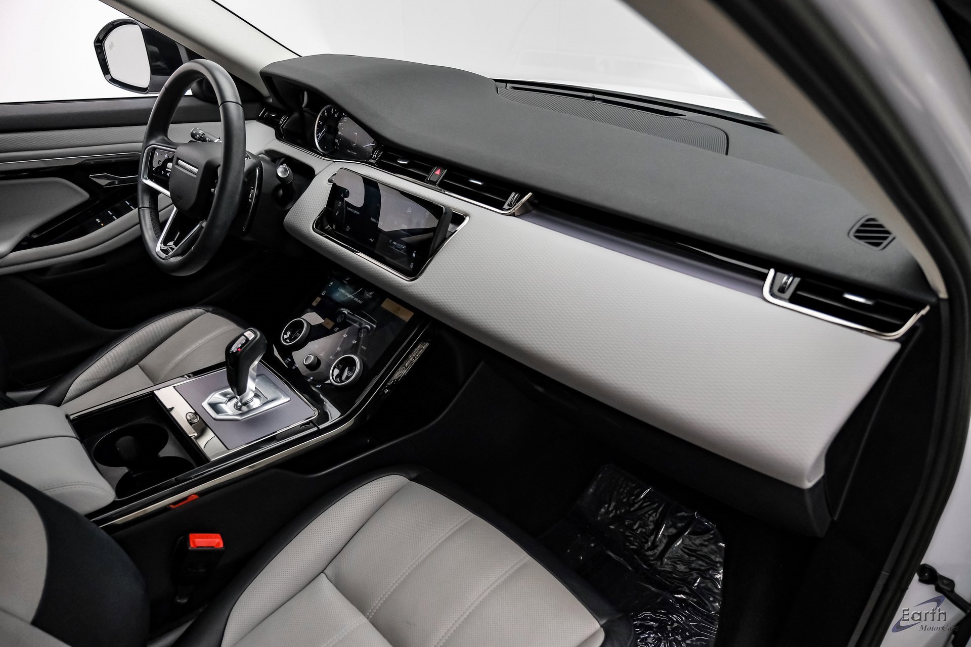 Used 2023 Land Rover Range Rover Evoque R-Dynamic S image 36