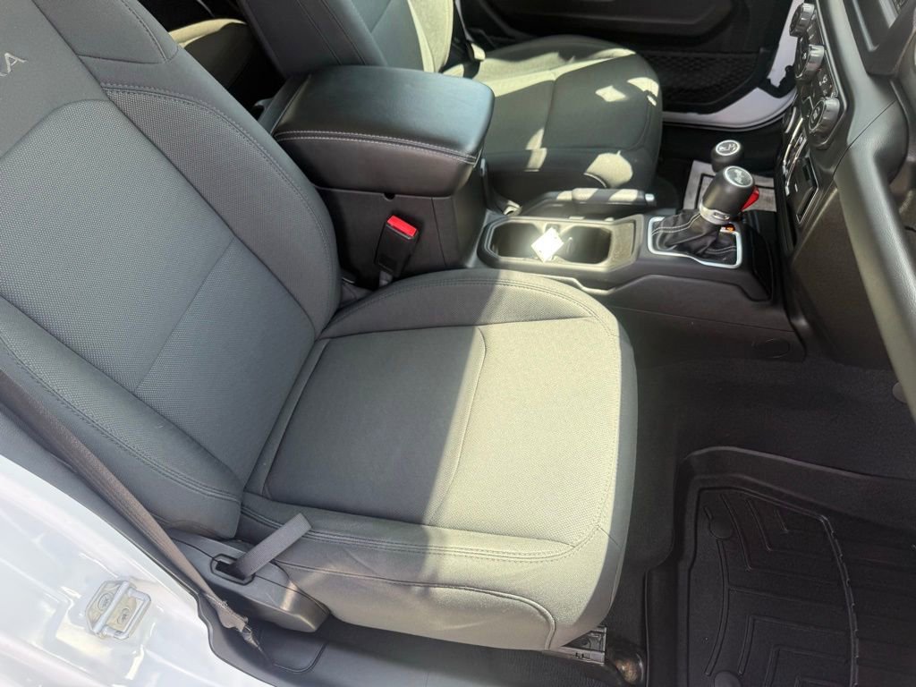 Used 2021 Jeep Wrangler Unlimited Sahara AWD/4WD image 59