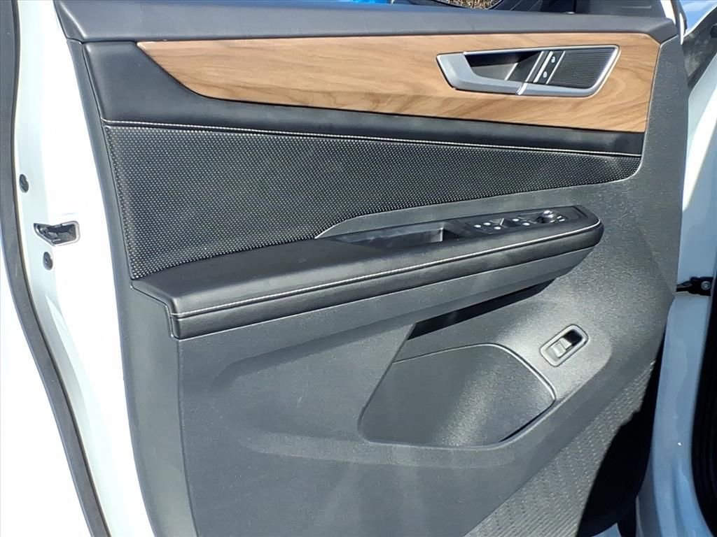 Used 2024 Volkswagen Atlas SE image 15