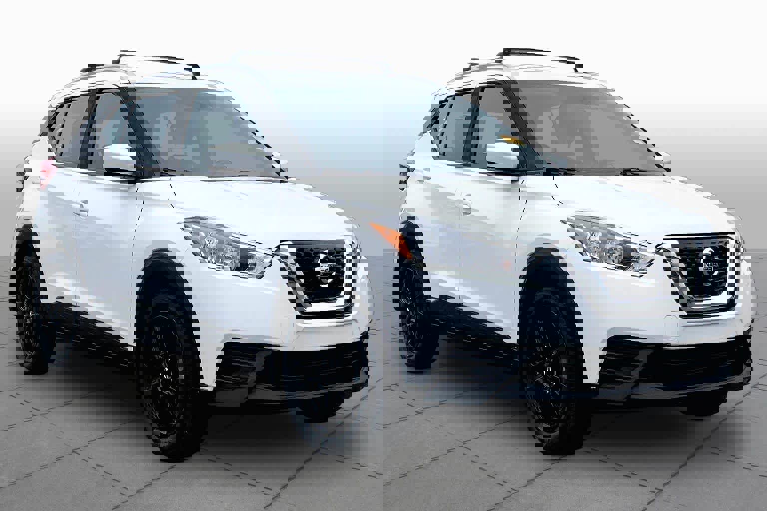 Used 2019 Nissan Kicks SV w/ Exterior Package image 3