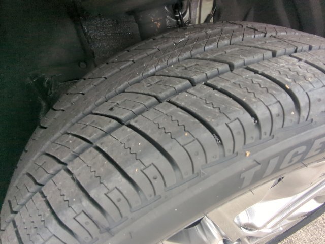 Used 2024 Toyota RAV4 XLE Premium FWD image 10