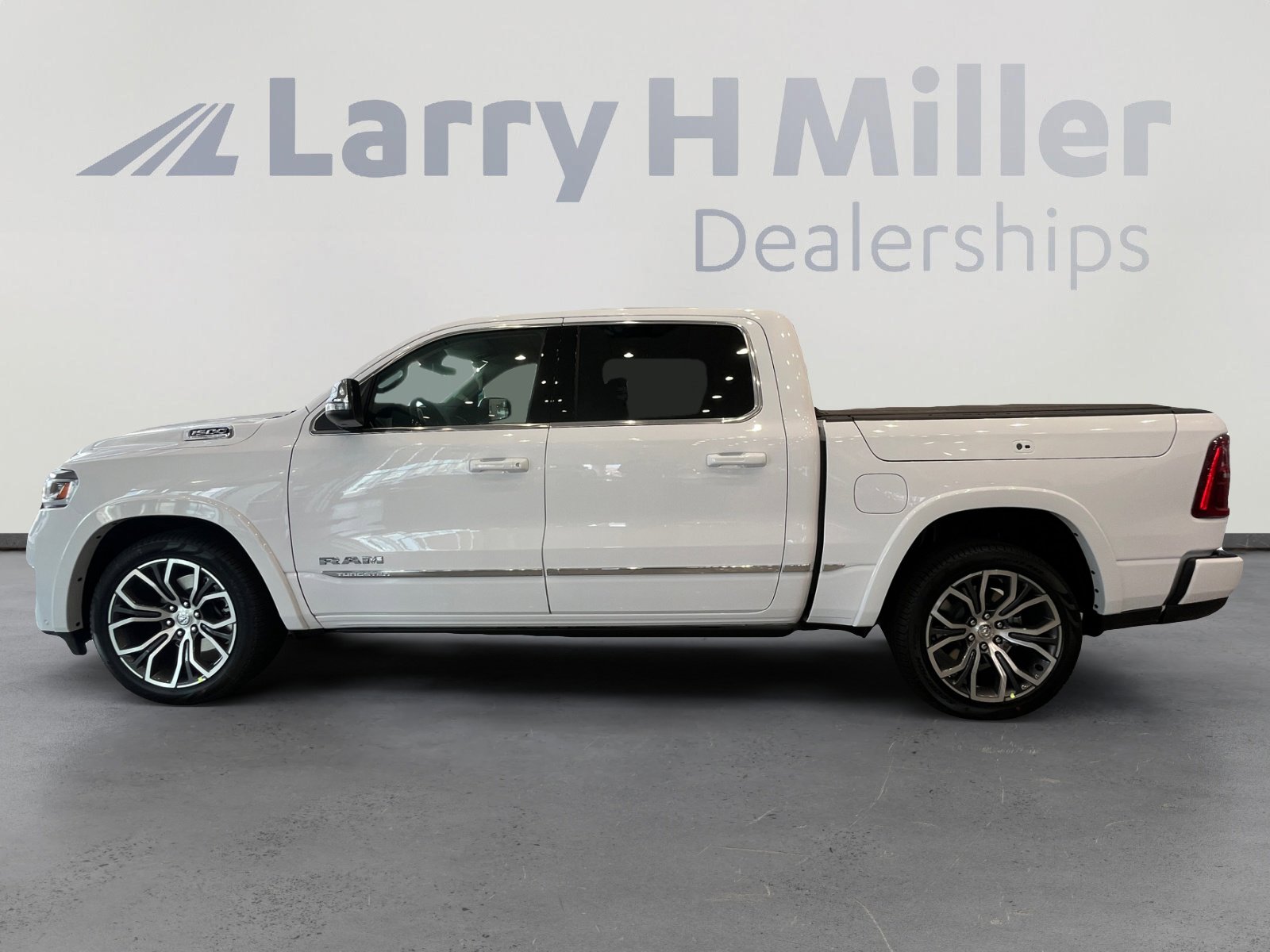 New 2026 RAM 1500 Tungsten w/ Trailer Tow Group image 2