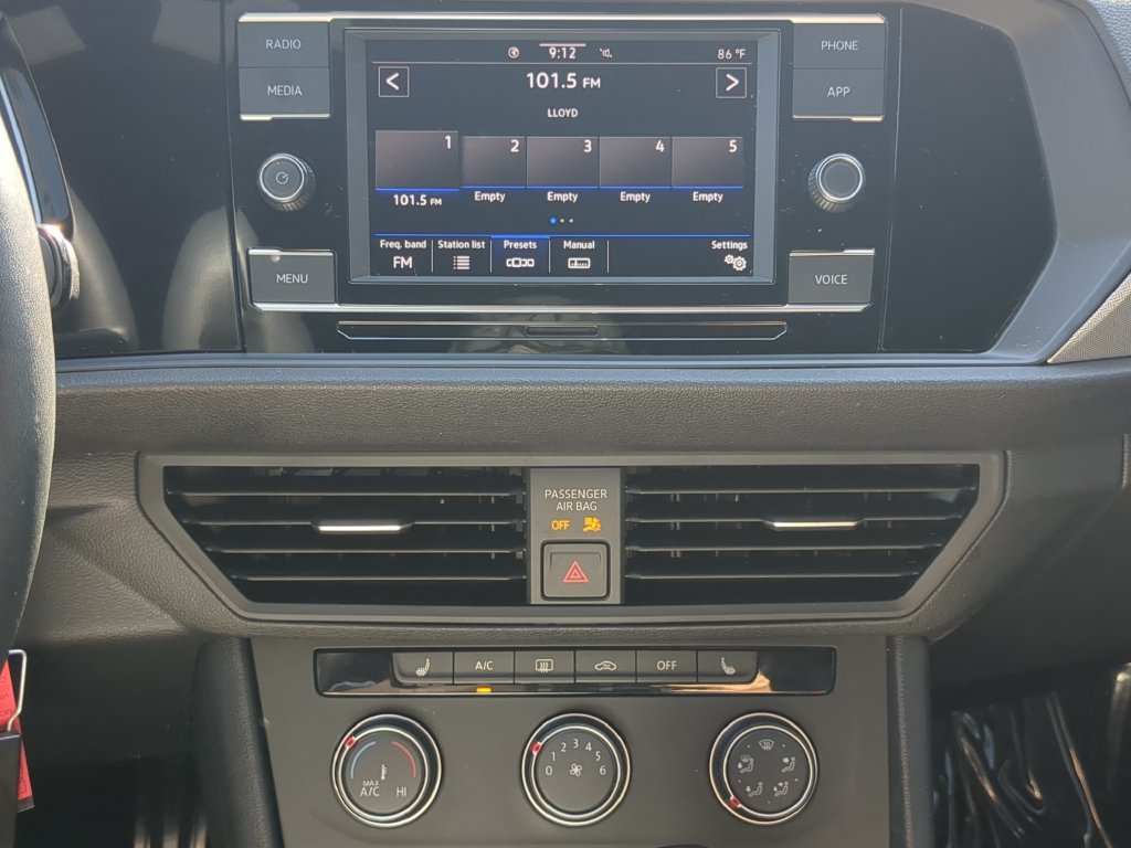 Certified 2024 Volkswagen Jetta Sport FWD image 19