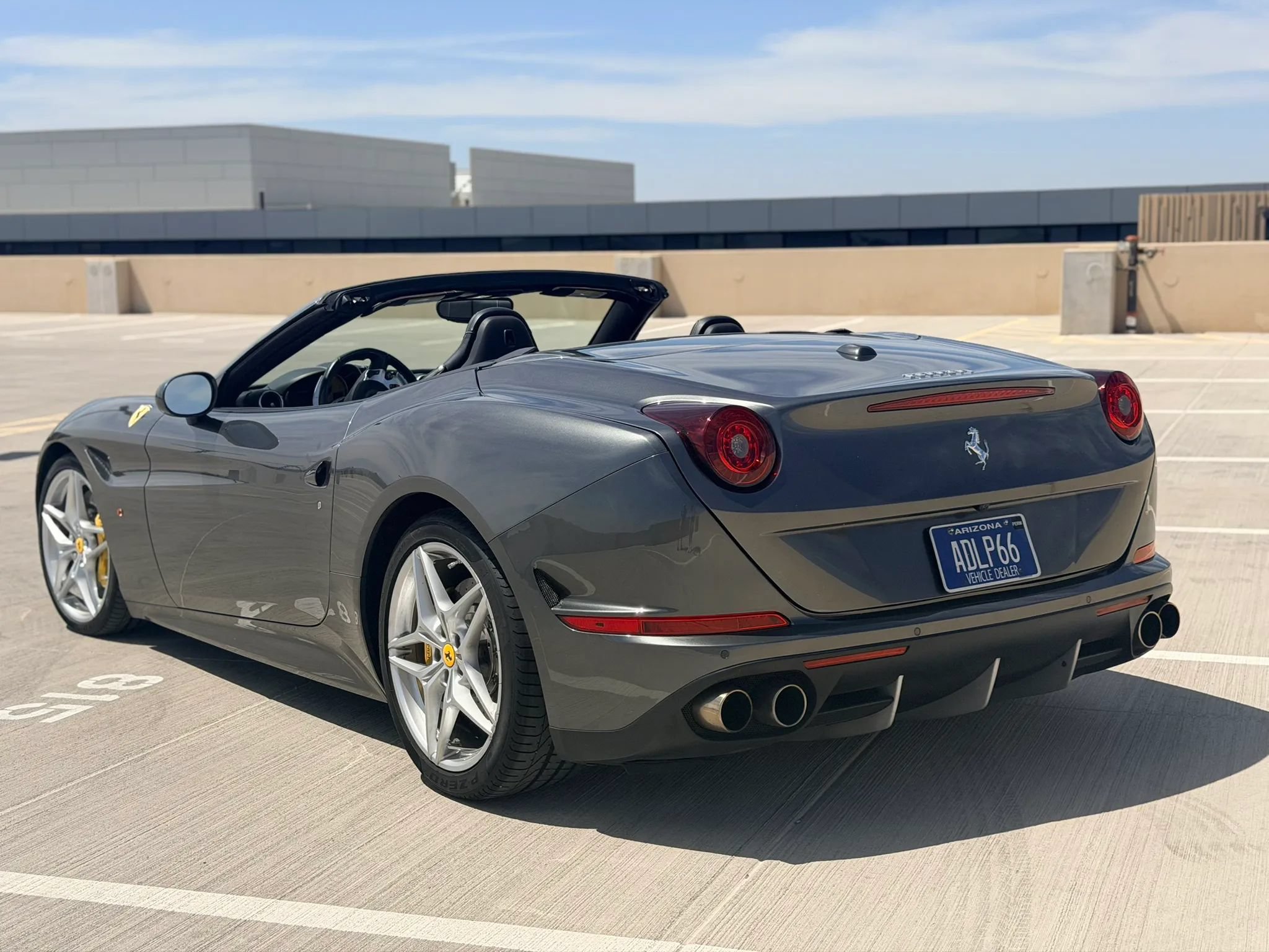 Used 2015 Ferrari California T RWD image 3