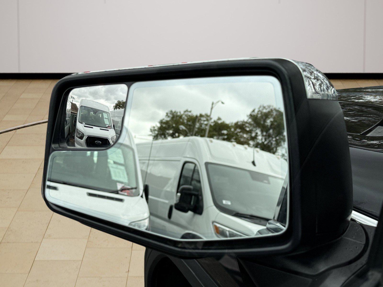 Certified 2025 GMC Sierra 1500 SLT image 45