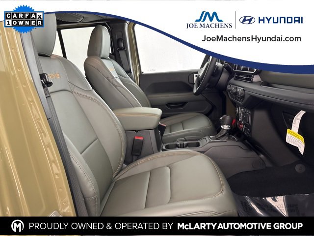 Used 2025 Jeep Gladiator Mojave image 23