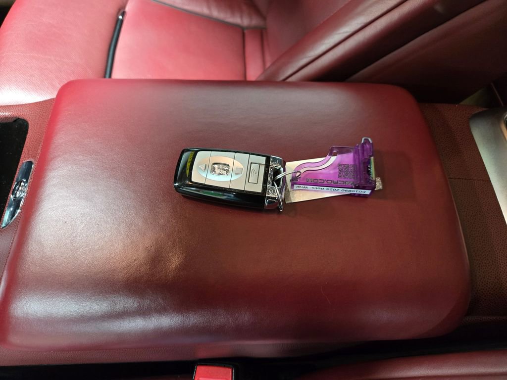 Used 2015 Rolls-Royce Wraith RWD image 31