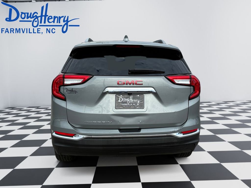 Used 2023 GMC Terrain SLT w/ Infotainment Package II FWD image 4