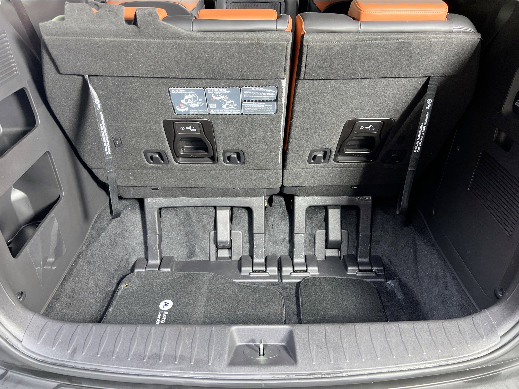 Used 2025 Kia Carnival SX FWD image 27