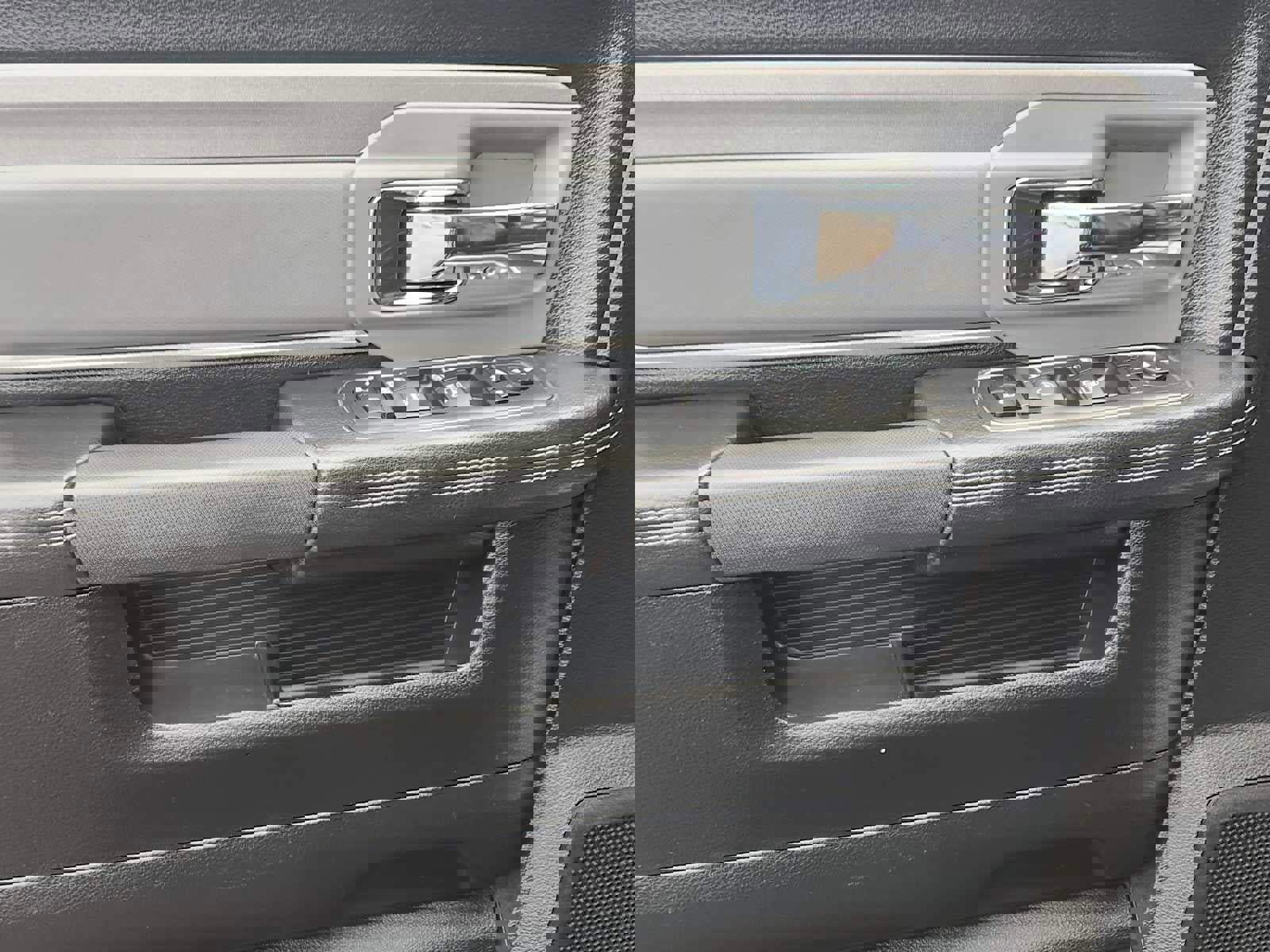 Used 2018 RAM 2500 Power Wagon w/ Leather & Luxury Group image 6