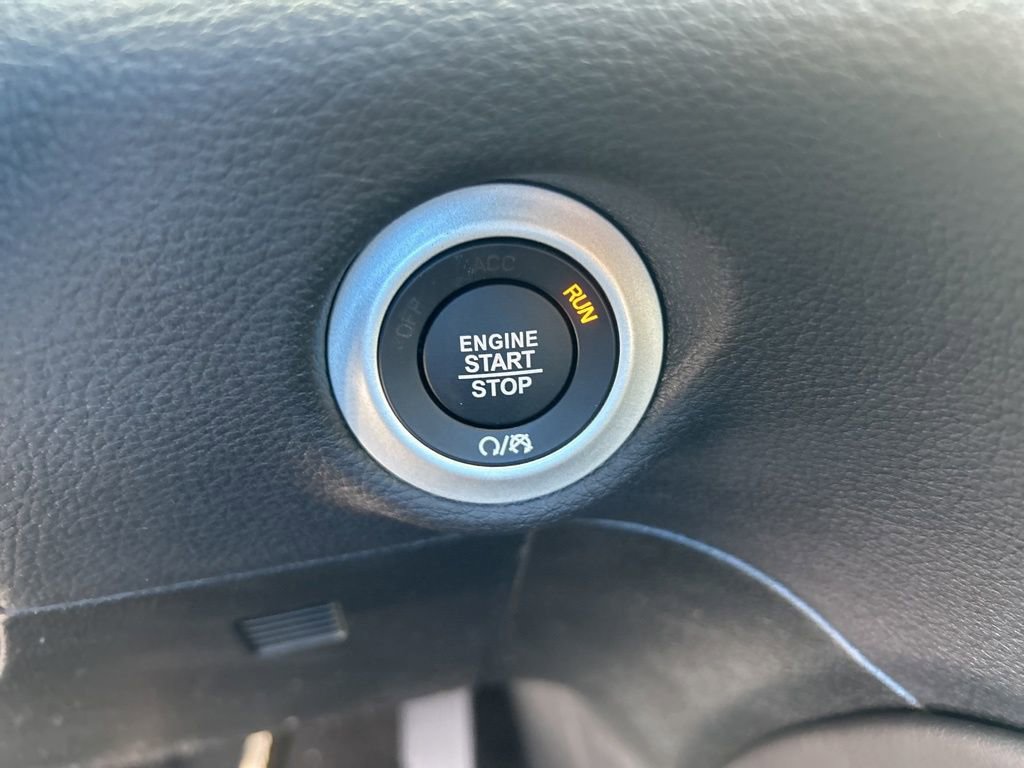 New 2026 Chrysler Pacifica Select FWD image 44
