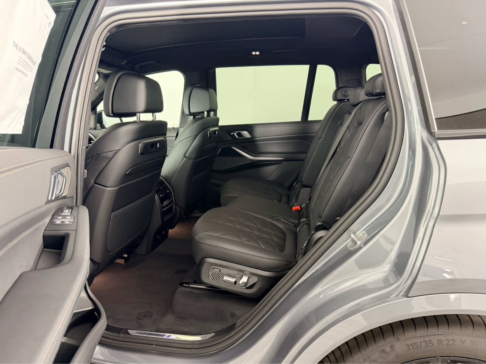 New 2026 BMW X7 xDrive40i w/ M Sport Package image 15