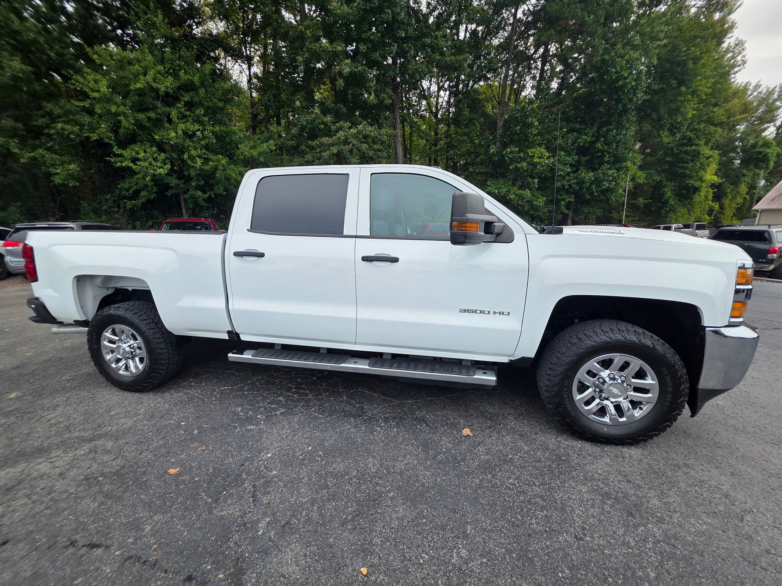 Used 2019 Chevrolet Silverado 3500 W/T AWD/4WD image 3