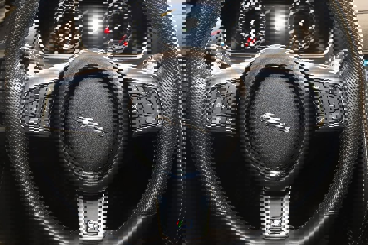 Used 2021 Jaguar F-TYPE R image 49