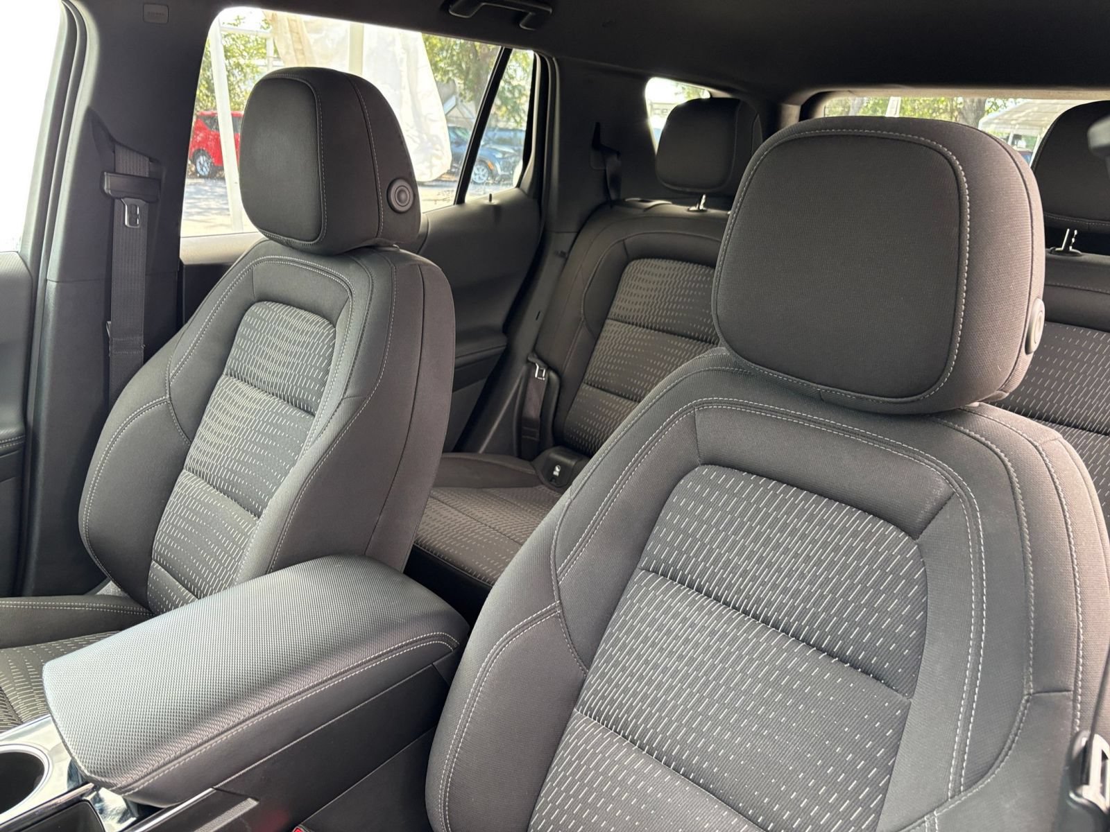 Used 2025 Chevrolet Equinox LT FWD image 35