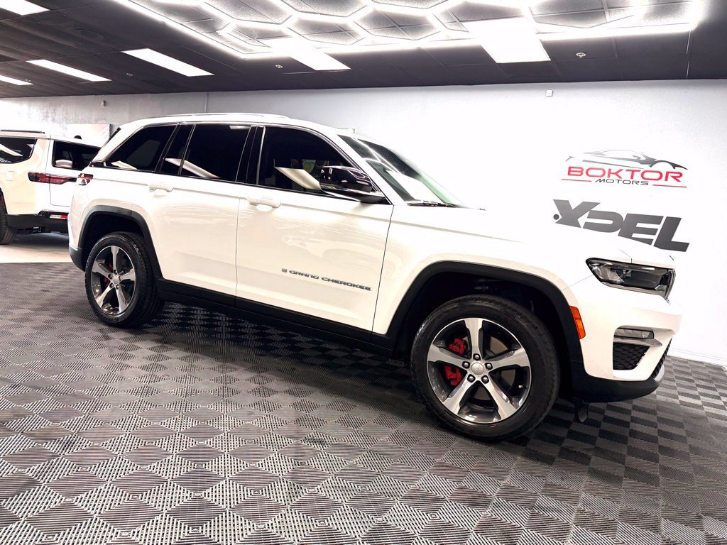 Used 2022 Jeep Grand Cherokee Limited 4xe AWD/4WD image 2