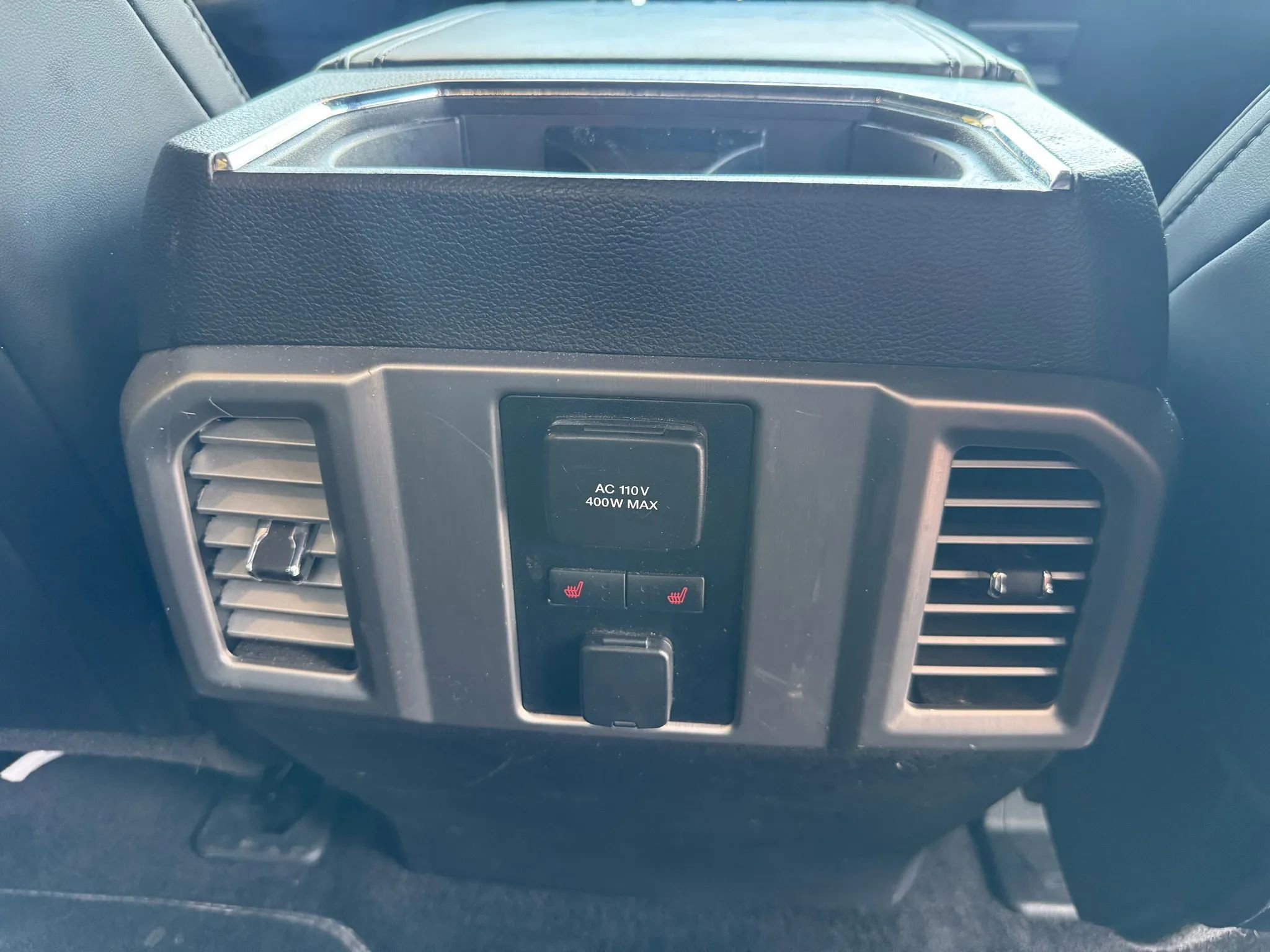 Used 2016 Ford F150 Platinum w/ Equipment Group 701A Luxury image 24