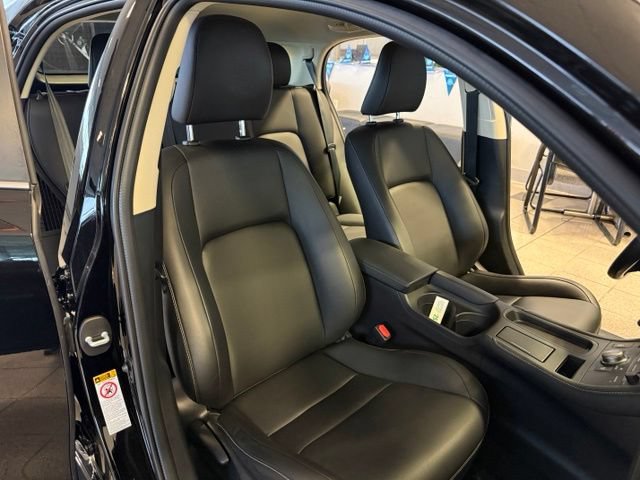 Used 2016 Lexus CT 200h FWD image 3