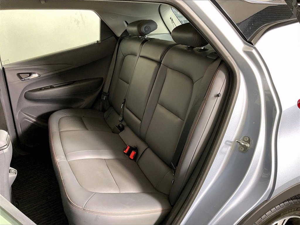 Used 2018 Chevrolet Bolt Premier w/ Driver Confidence II Package image 37