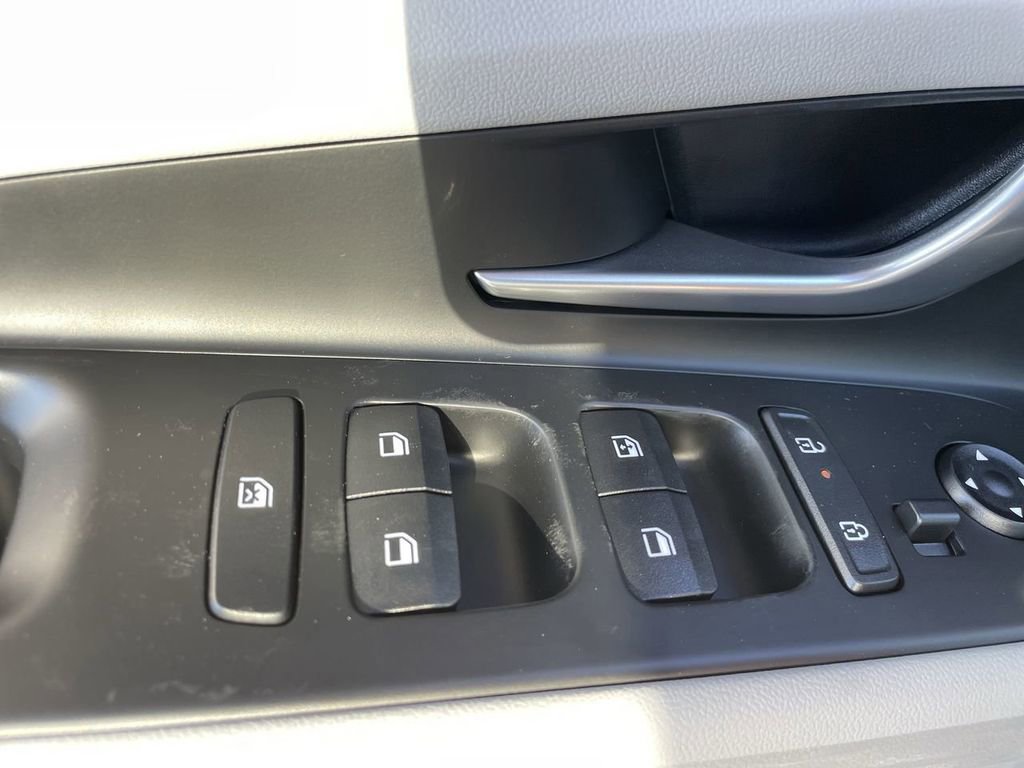 New 2026 Hyundai Elantra Limited image 21