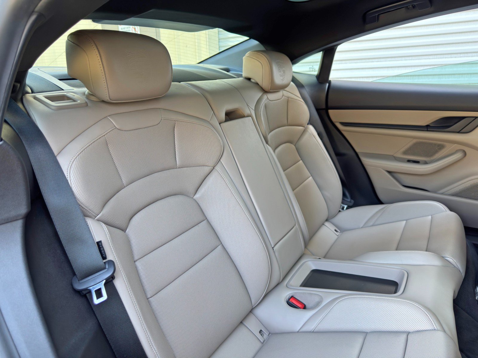 Used 2022 Porsche Taycan RWD image 40