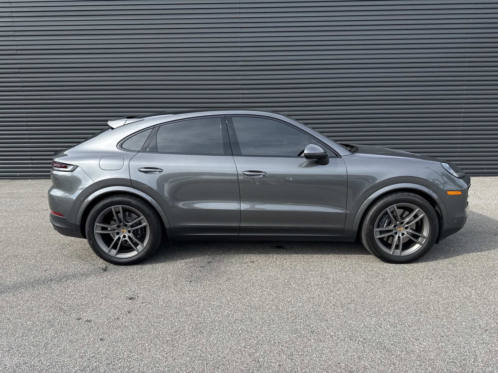 Certified 2024 Porsche Cayenne Coupe image 8