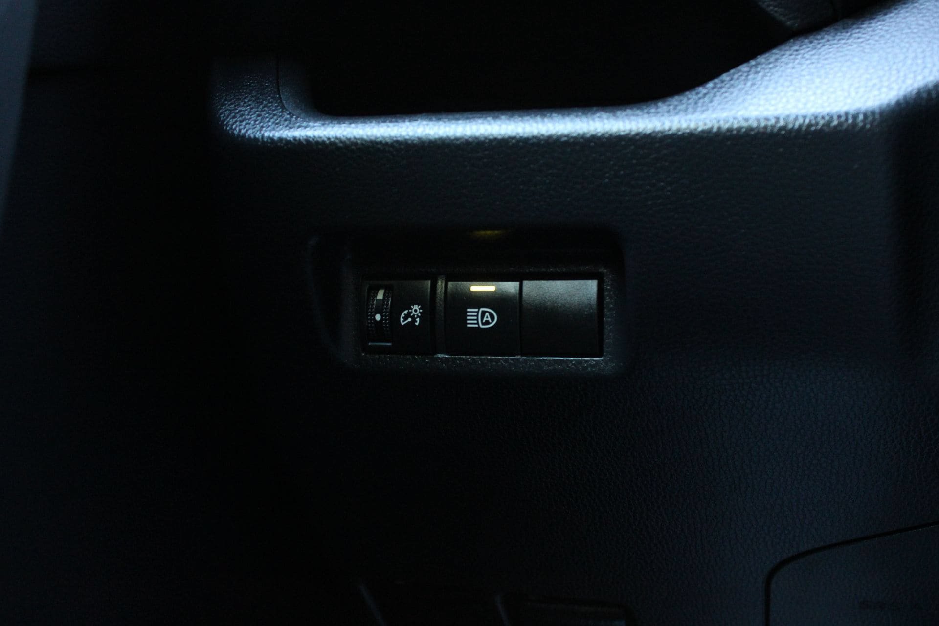 Used 2023 Toyota RAV4 LE FWD image 20
