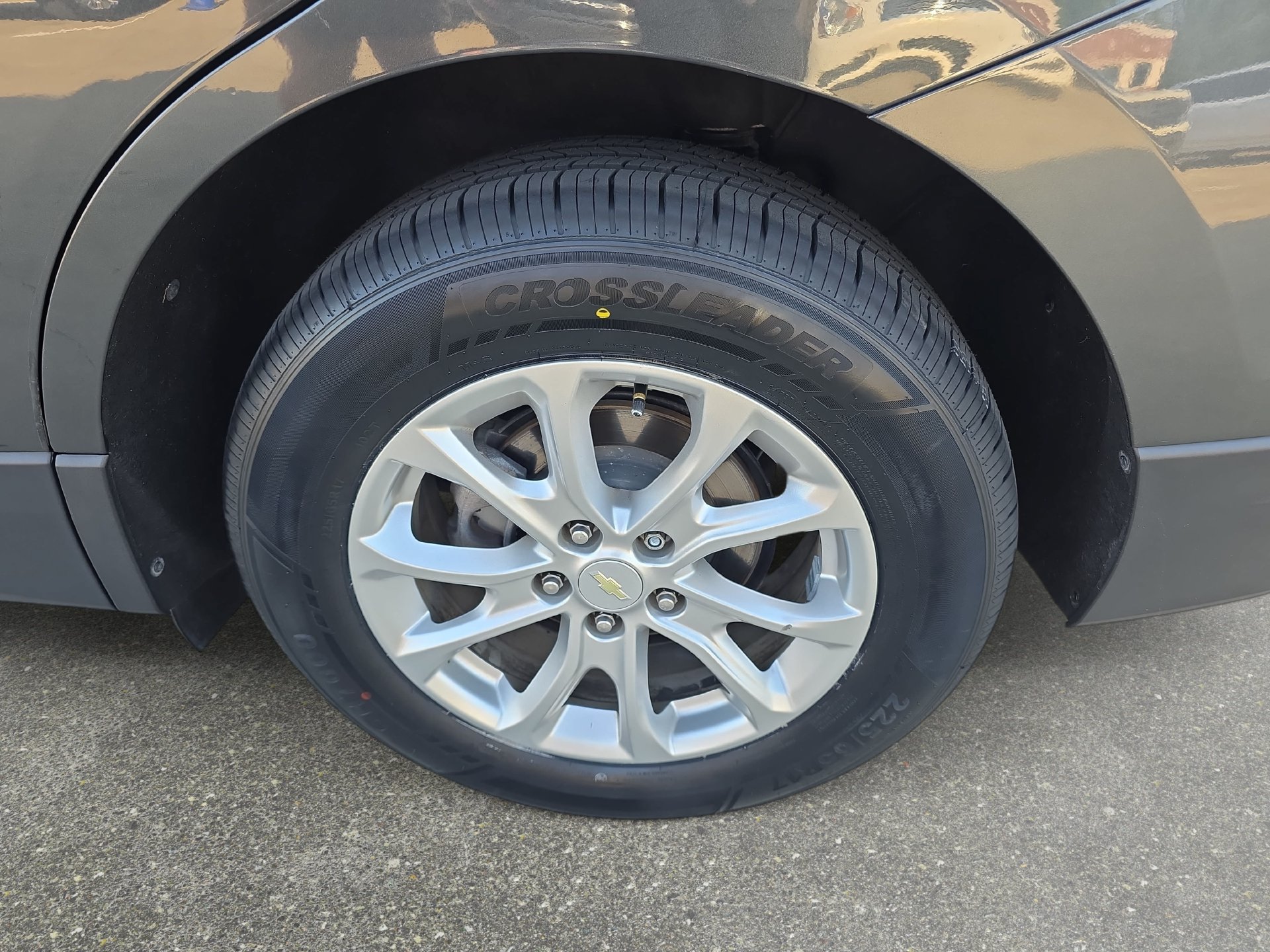Used 2020 Chevrolet Equinox LS w/ LS Convenience Package FWD image 30