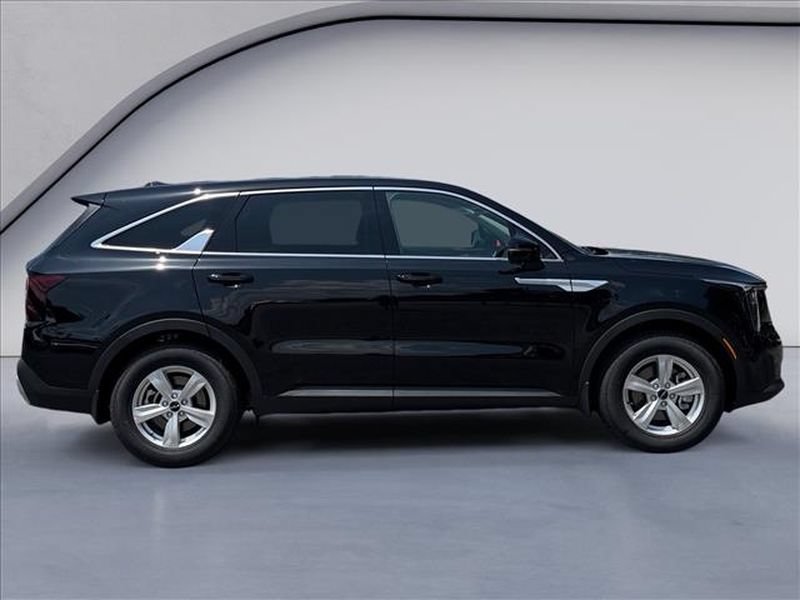 New 2026 Kia Sorento LX FWD image 6