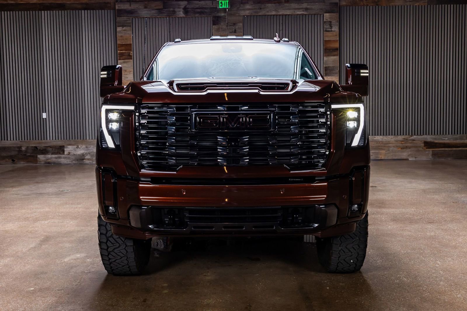 Used 2024 GMC Sierra 2500 Denali Ultimate w/ Max Trailering Package AWD/4WD image 2
