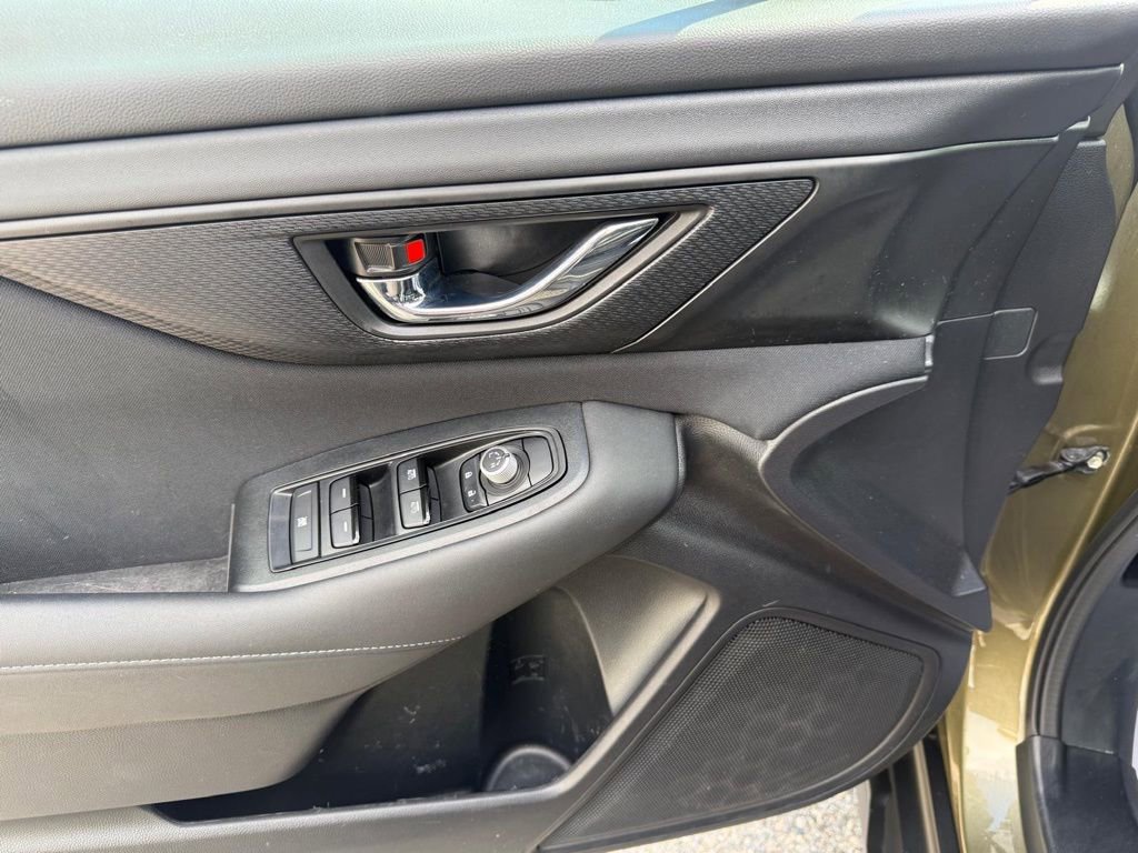 Used 2022 Subaru Outback Premium image 12